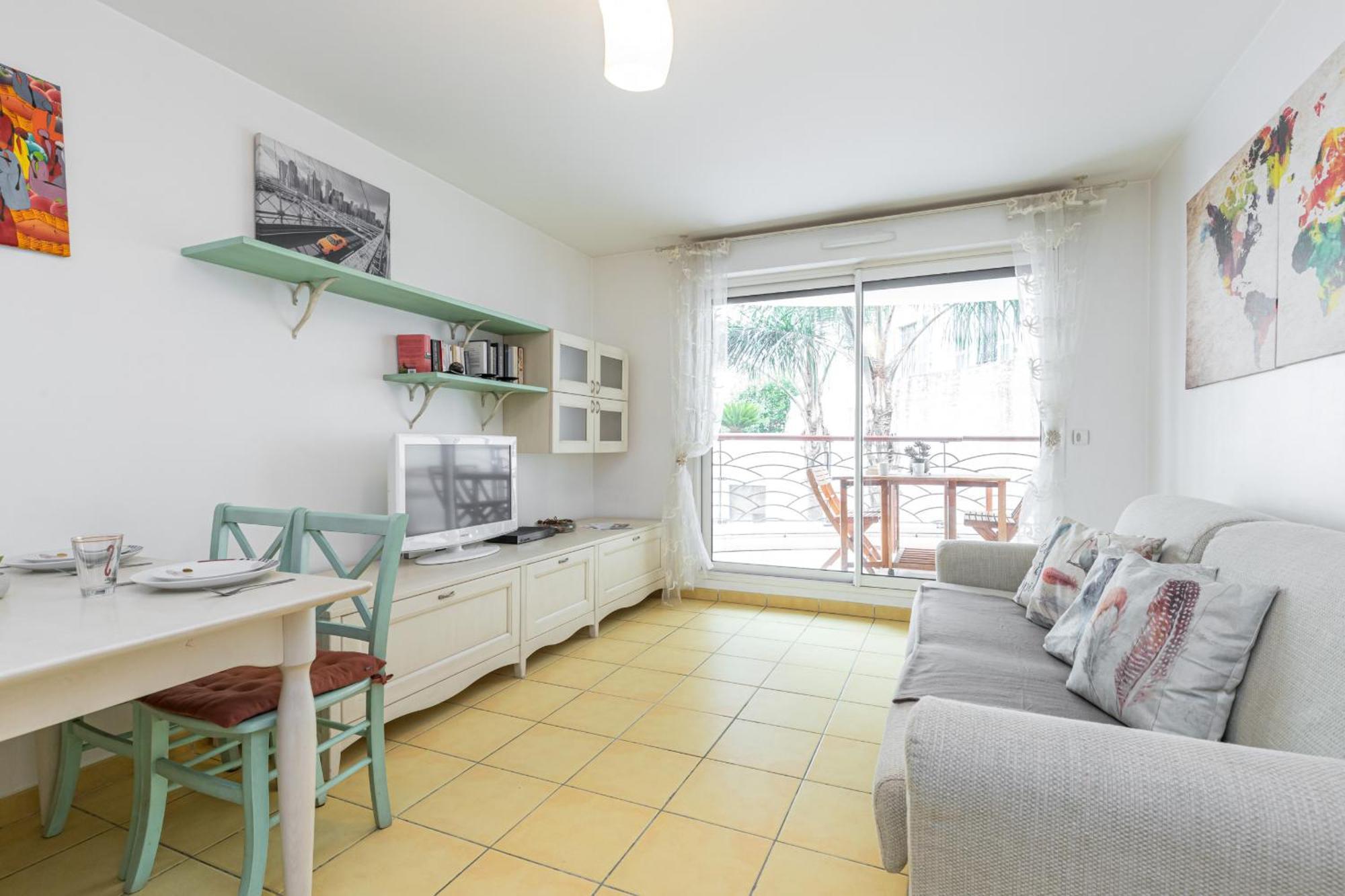 Nice 1 Bedroom Downtown Carre D'Or With Garage Екстериор снимка