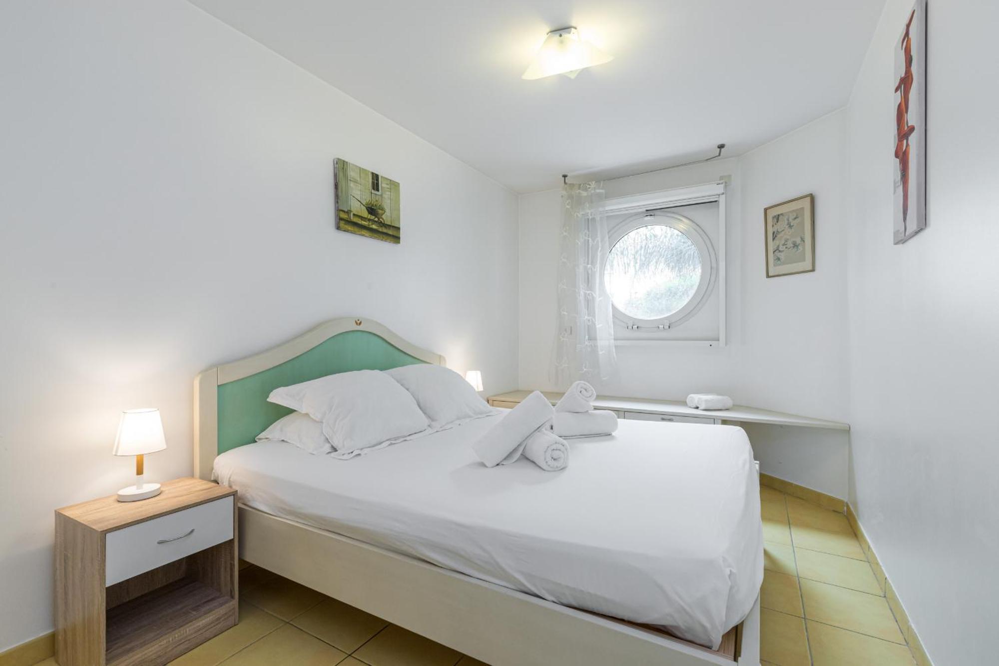 Nice 1 Bedroom Downtown Carre D'Or With Garage Екстериор снимка