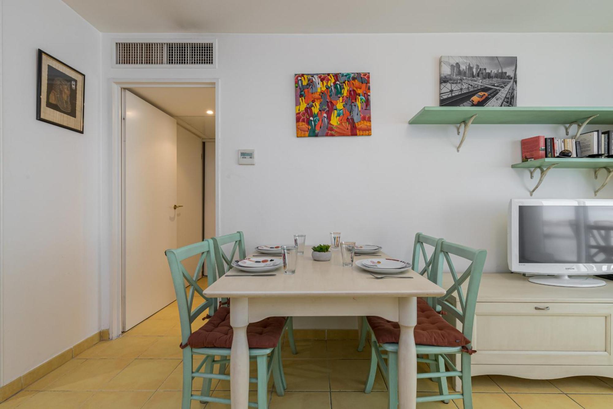 Nice 1 Bedroom Downtown Carre D'Or With Garage Екстериор снимка
